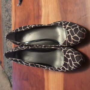 Giraffe Print Pumps